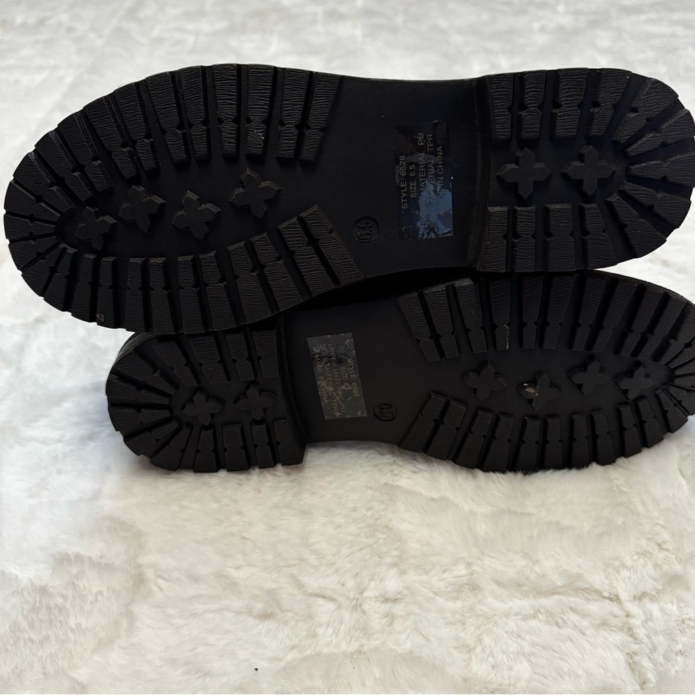 Charles Albert Brown boots Size 6.5 has studs and buckle detail side zip NEW - Picture 12 of 12